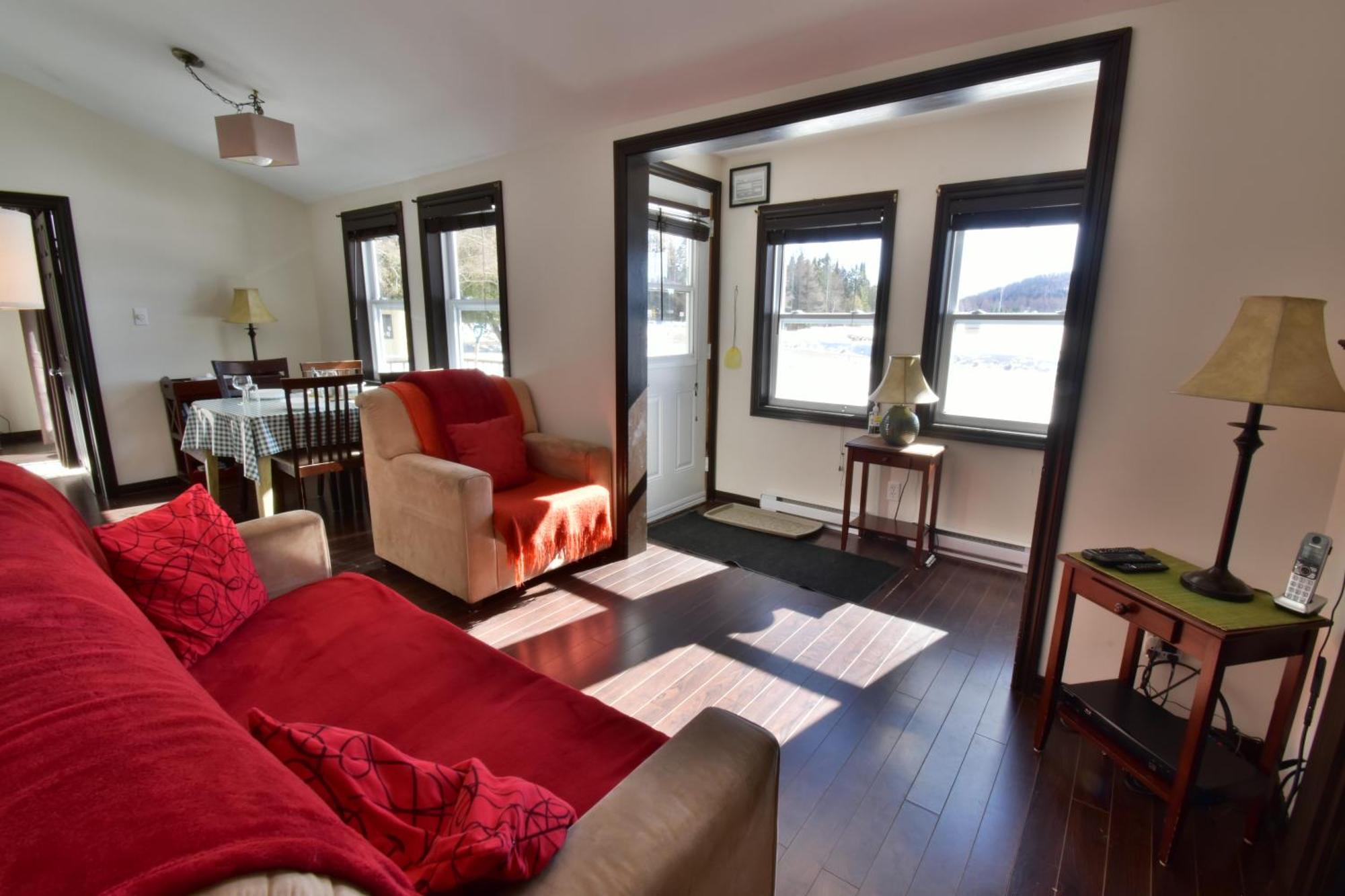 Chalet Emme Chalets Sainte-Lucie-de-Doncaster