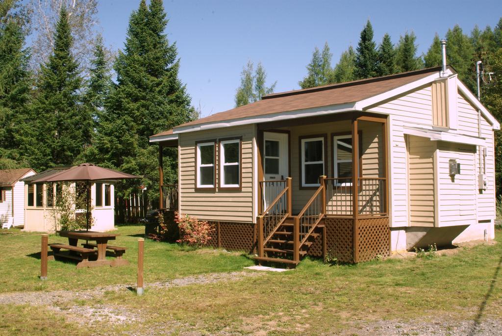 Emme Chalets Sainte-Lucie-de-Doncaster